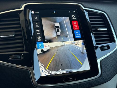 Certified 2024 Volvo XC90 T8 Plus w/ Protection Package Premier AWD/4WD image 20