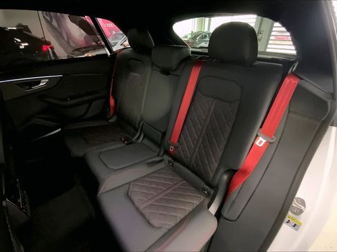 New 2026 Audi Q8 Prestige image 13