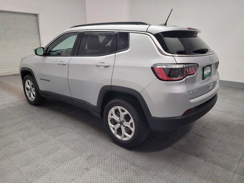 Used 2025 Jeep Compass Latitude AWD/4WD image 5