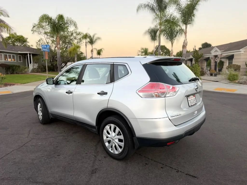 Used 2016 Nissan Rogue S FWD image 9
