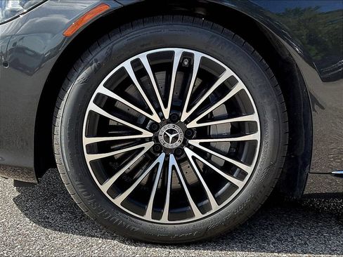 Certified 2024 Mercedes-Benz S 580 4MATIC Sedan image 36