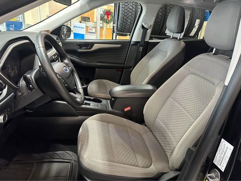 Used 2022 Ford Escape SE w/ SE Sport Appearance Package image 22