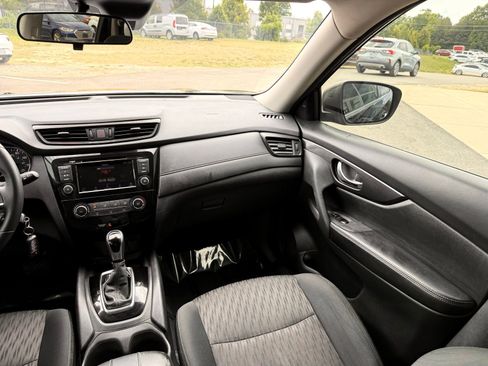 Used 2020 Nissan Rogue S w/ Special Edition Package AWD/4WD image 28