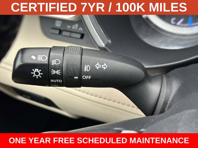 Used 2023 Toyota Highlander XLE AWD/4WD image 26