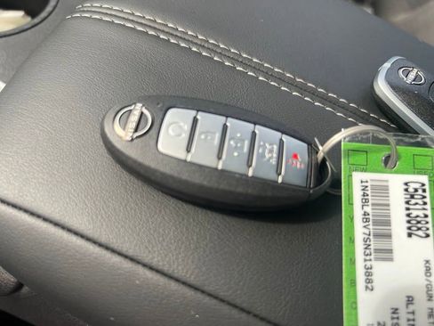 Used 2025 Nissan Altima 2.5 S image 29