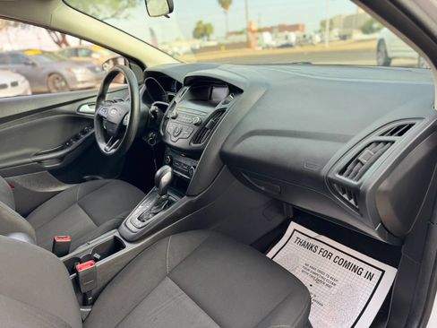 Used 2018 Ford Focus SE FWD image 34