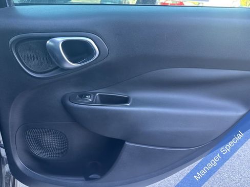 Used 2018 FIAT 500L Trekking image 24