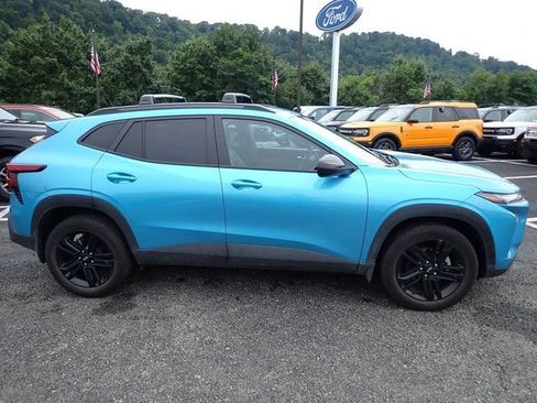 Used 2025 Chevrolet Trax ACTIV w/ Sunroof Package FWD image 7