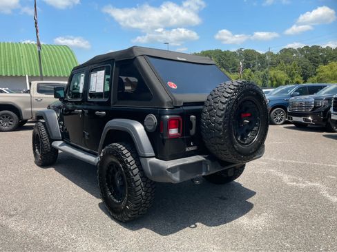 Used 2018 Jeep Wrangler Unlimited Sport AWD/4WD image 7