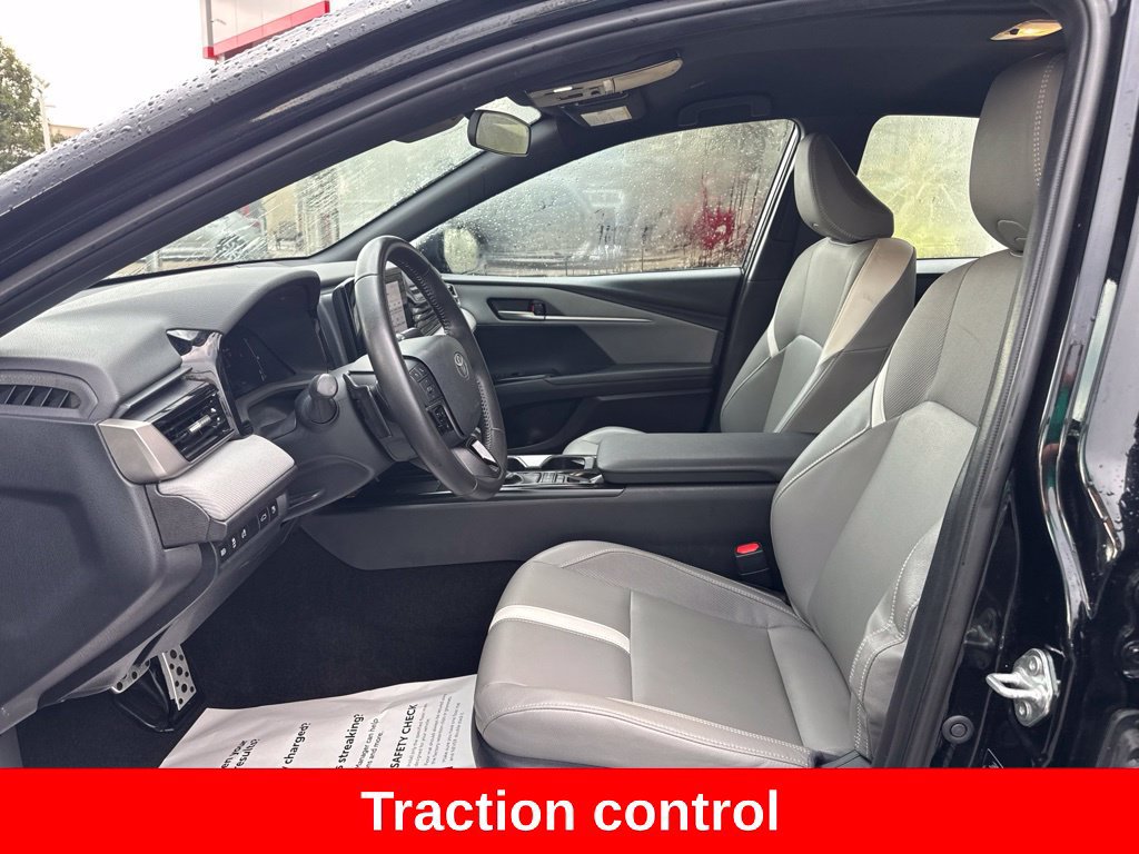 Certified 2025 Toyota Camry SE FWD image 11