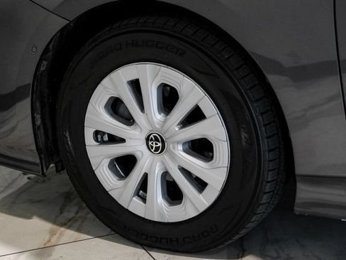 Used 2020 Toyota Prius LE FWD image 51