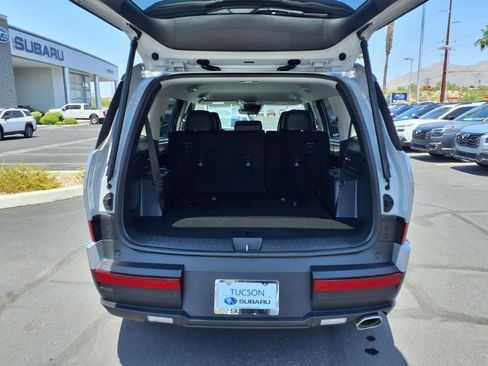 Used 2025 Hyundai Santa Fe SEL FWD image 15