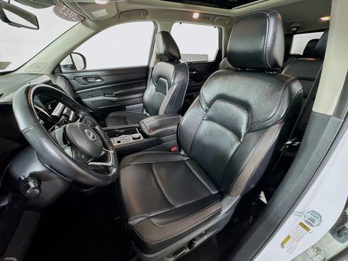 Used 2023 Nissan Pathfinder SL w/ SL Premium Package AWD/4WD image 16