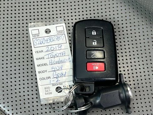 Used 2018 Toyota Highlander Limited Platinum FWD image 57