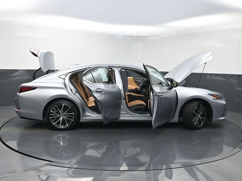Used 2024 Lexus ES 350 w/ Premium Package image 38