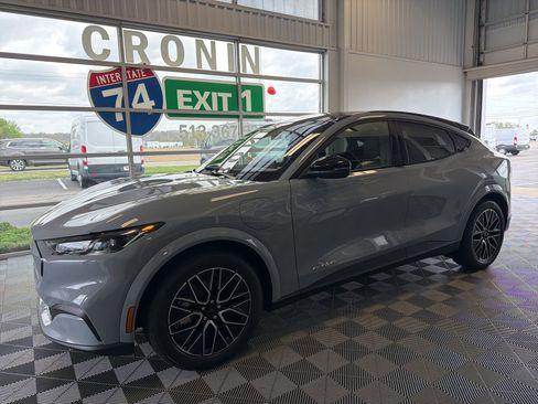 New 2026 Ford Mustang Mach-E Premium image 3