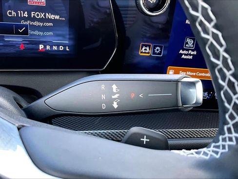 Used 2026 Chevrolet Traverse High Country FWD image 34