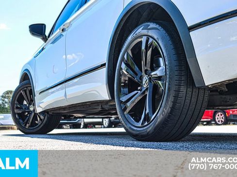 Used 2023 Volkswagen Tiguan SE R-Line FWD image 13