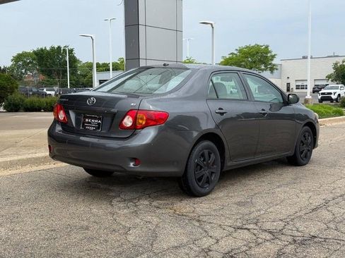 Used 2010 Toyota Corolla LE FWD image 3
