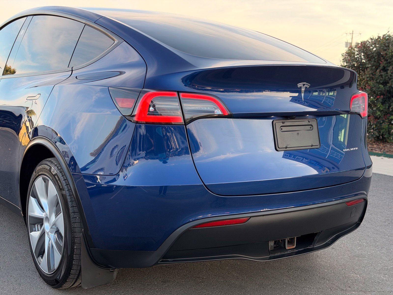 Used 2023 Tesla Model Y Long Range AWD/4WD image 11