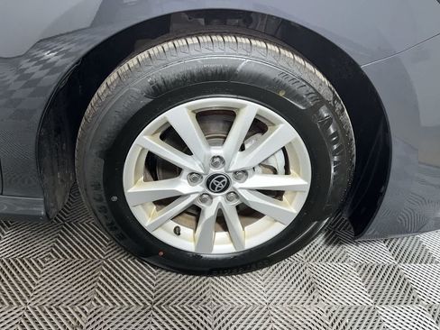 Used 2025 Toyota Camry LE FWD image 10
