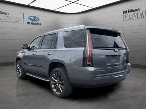 Used 2019 Cadillac Escalade Luxury w/ Escalade Sport Edition AWD/4WD image 7