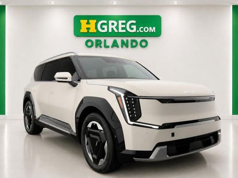 Used 2024 Kia EV9 Land AWD/4WD image 4