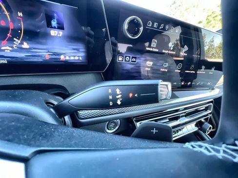 Used 2025 Chevrolet Traverse High Country w/ LPO, Floor Liner Package image 16