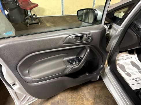 Used 2018 Ford Fiesta SE w/ Equipment Group 201A image 15