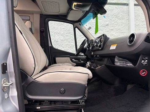 New 2025 Mercedes-Benz Sprinter 3500 image 44
