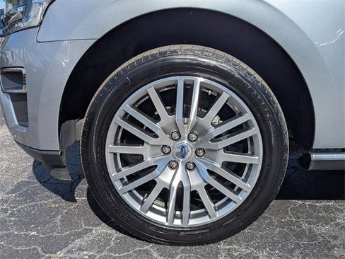 Used 2023 Ford Expedition Max Limited image 6