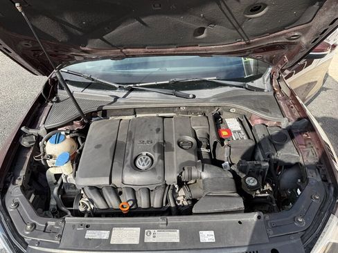 Used 2013 Volkswagen Passat 2.5 SE image 9