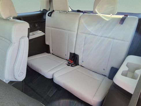 Used 2025 Hyundai Santa Fe Calligraphy FWD image 21