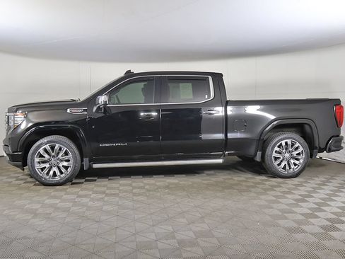 Used 2023 GMC Sierra 1500 Denali w/ Denali Reserve Package AWD/4WD image 21