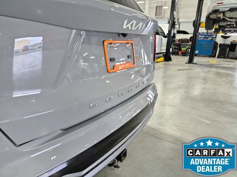 Used 2022 Kia Sorento EX w/ Panoramic Sunroof Package FWD image 38