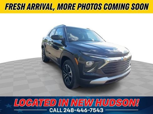 Used 2024 Chevrolet TrailBlazer LT w/ Driver Confidence Package AWD/4WD image 4