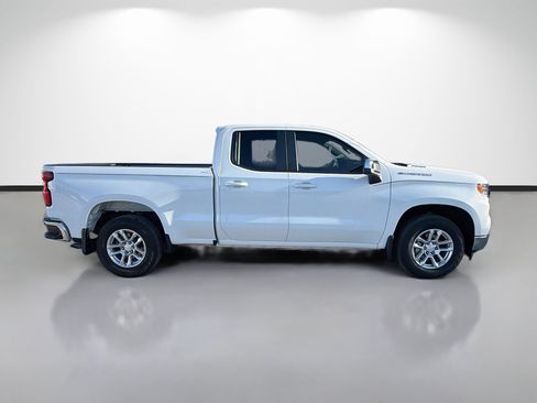 Used 2023 Chevrolet Silverado 1500 LT RWD image 2