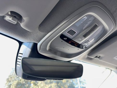 Used 2023 Volvo XC40 B5 Plus w/ Protection Package Premier image 23