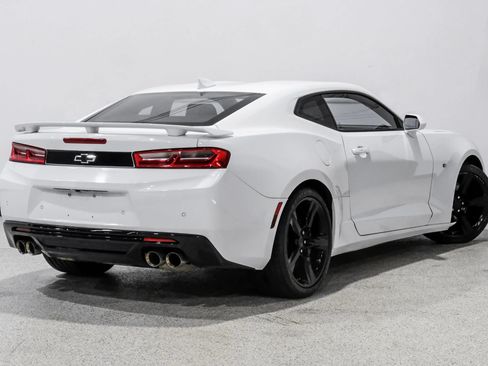Used 2018 Chevrolet Camaro SS RWD image 6