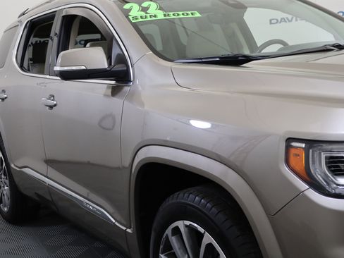 Used 2022 GMC Acadia Denali w/ Denali Ultimate Package image 3