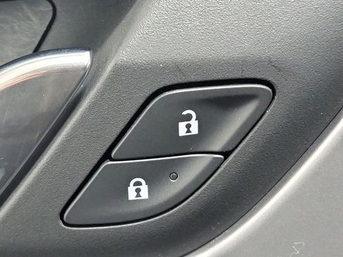 Used 2023 Chevrolet Blazer LT image 27