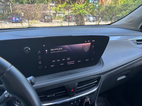 Used 2025 Buick Encore GX Preferred FWD image 21