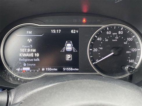 Certified 2024 Nissan Versa SV w/ Trunk Package image 31