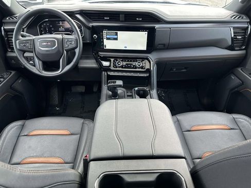 Used 2024 GMC Sierra 1500 AT4 w/ Technology Package image 17