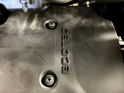 Used 2018 GMC Acadia SLE FWD image 32