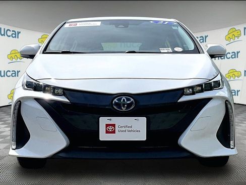 Certified 2021 Toyota Prius Prime XLE w/ Carpet Mat Package (TMS) FWD image 2