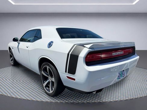 Used 2014 Dodge Challenger R/T w/ Quick Order Package 28M RWD image 4