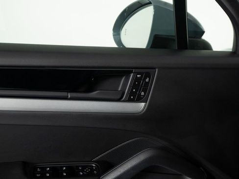 Certified 2024 Porsche Cayenne image 20