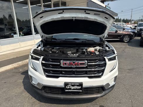 Used 2024 GMC Acadia Elevation AWD/4WD image 13