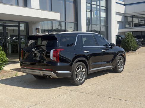 Used 2023 Hyundai Palisade Limited AWD/4WD image 4